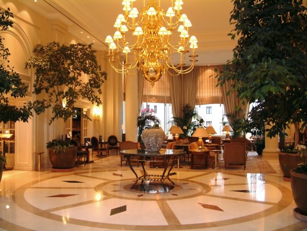 hotel-lobby-600