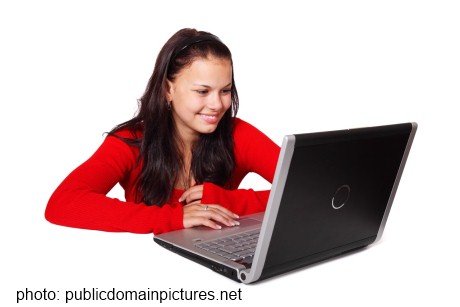 woman_laptop_publicdomainpic