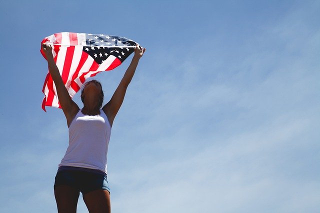 america-flag-girl-pixabay_640