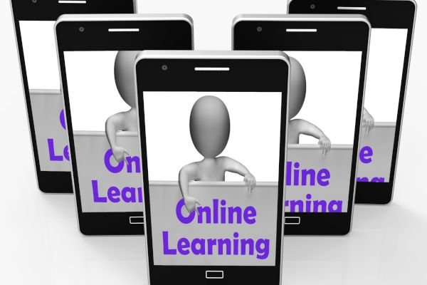 stockvault-online-learning-sign-phone-means-e-learning-and-internet-courses600web
