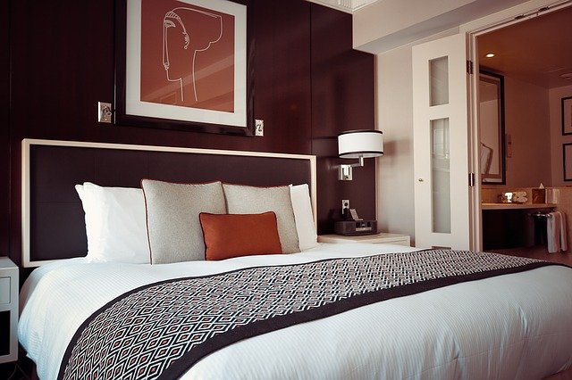 hotel-room-pixabay-640