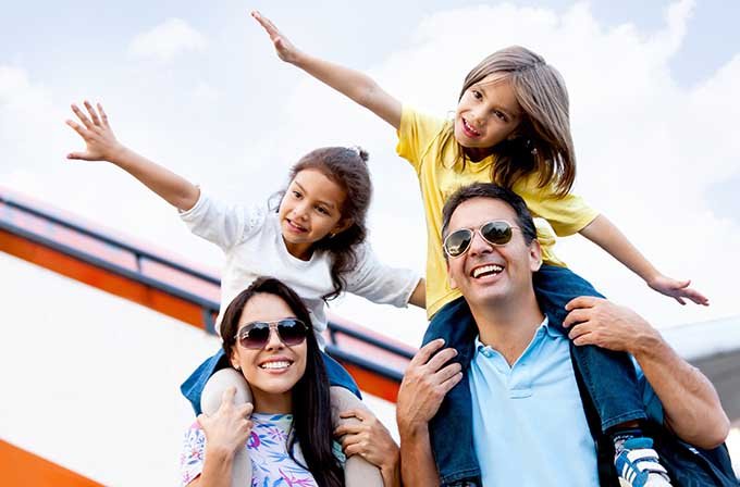 Τι ισχύει στο αεροπλάνο και το πλοίο όταν ταξιδεύετε με παιδιά