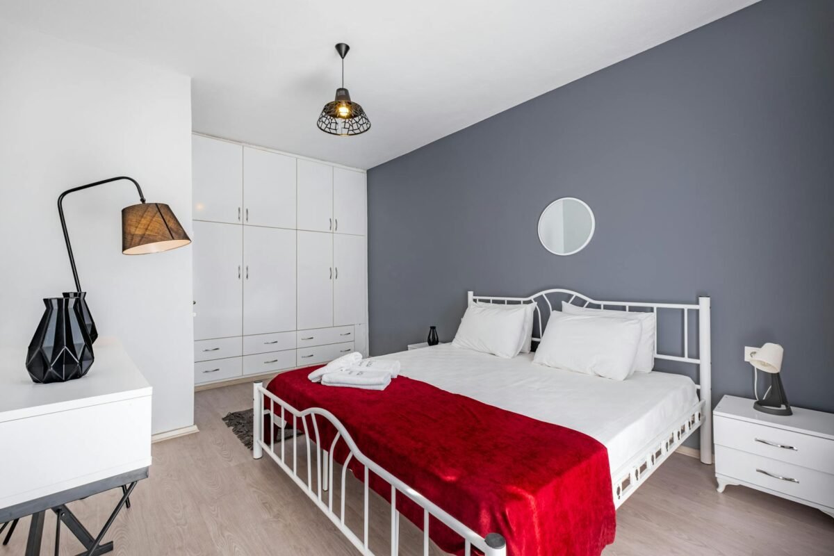 Έρευνα ΙΝΣΕΤΕ – ΣΕΤΚΕ: Τα ενοικιαζόμενα δωμάτια αντιμέτωπα με την υψηλή φορολογία και την έλλειψη προσωπικού